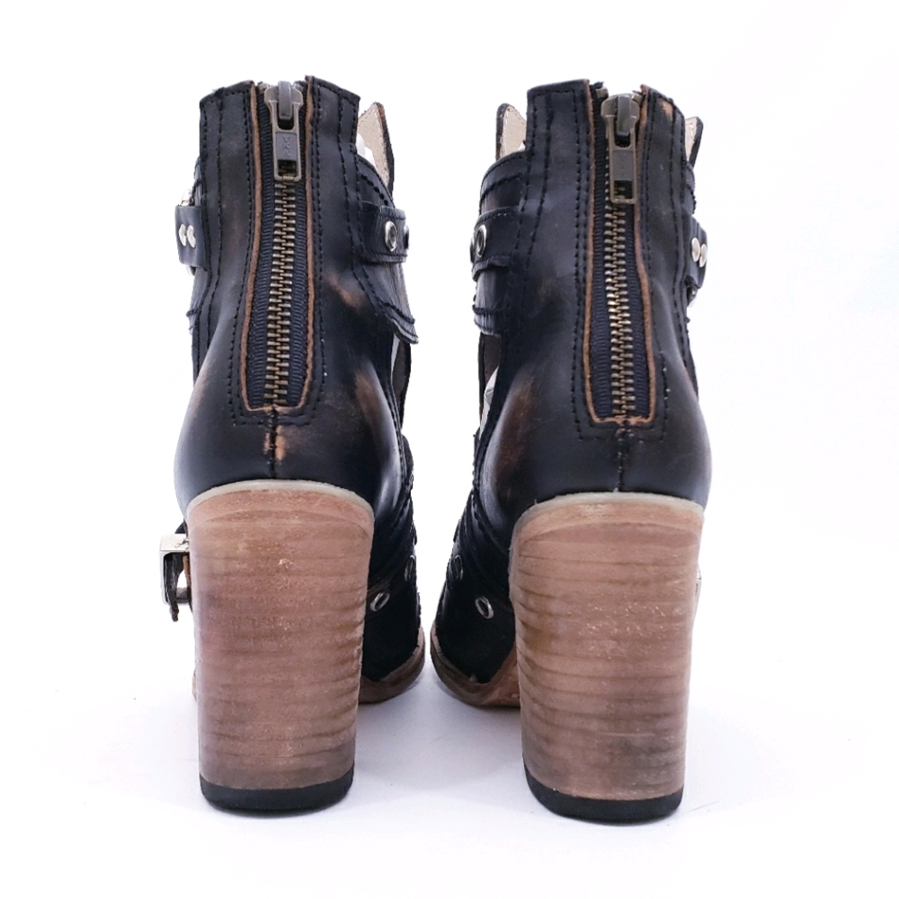 FREEBIRD BY STEVEN SONOMA BOOTIES - Picture 10 of 11